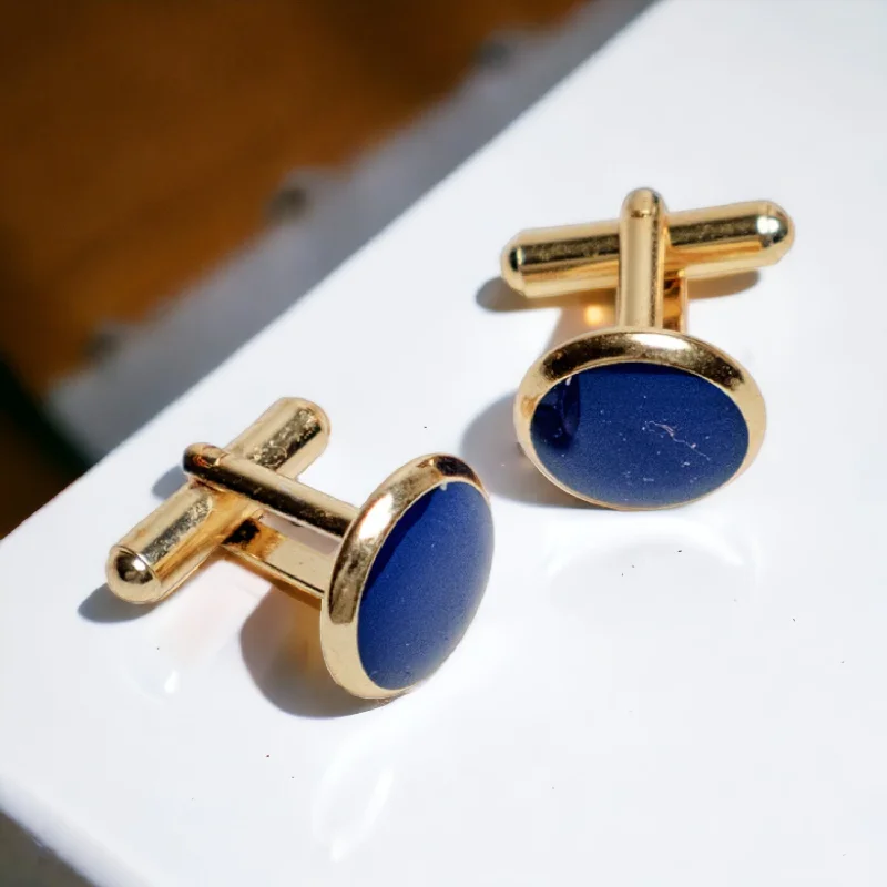 Best cufflinks for anniversary gifts with intricate designs and personal touches-Chokore Round Gold Cufflinks (Indigo)