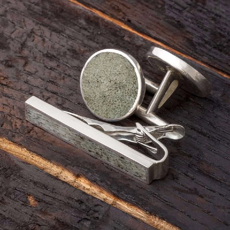 Best cufflinks with polished stainless steel for a sleek and modern look-Big Buck Gift Set