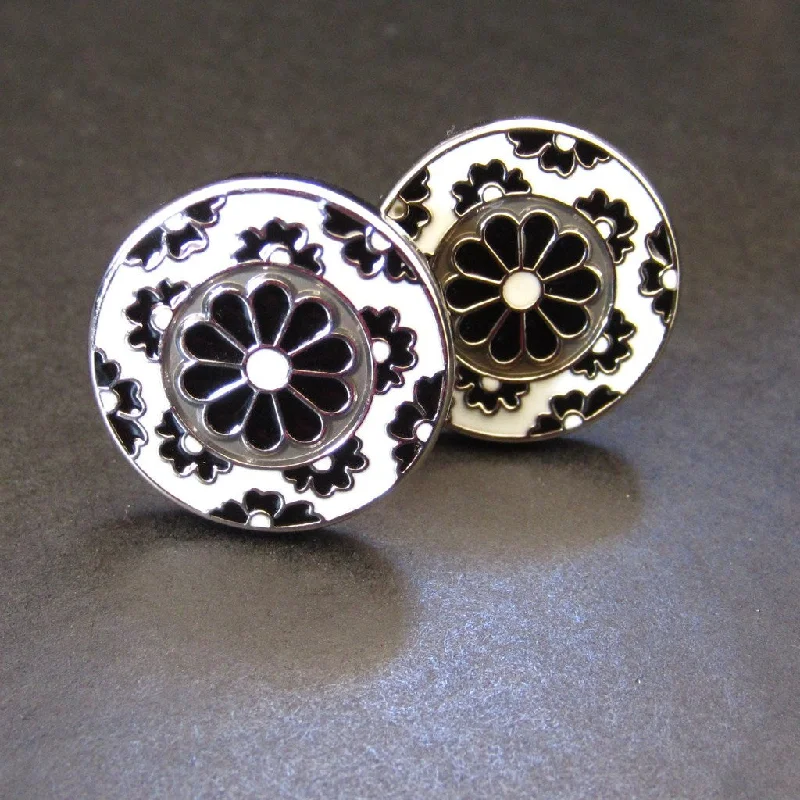 Best cufflinks with a brushed silver finish for a sleek and contemporary vibe-Black & White Cuff Link "Triple Flower"