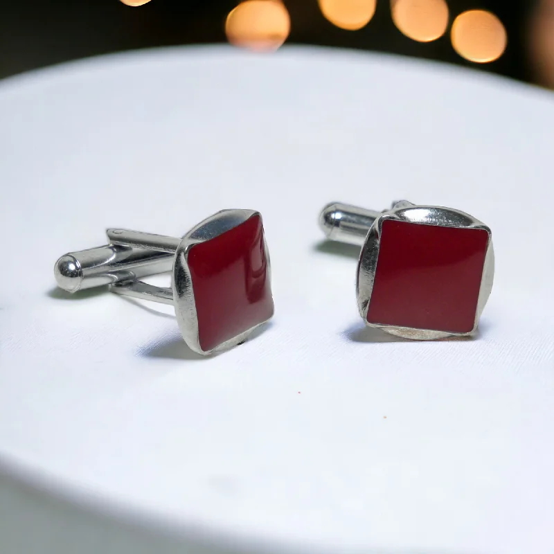 Best cufflinks with pearl inlays for a classy and elegant style-Chokore Circular Square Cufflinks (Burgundy)