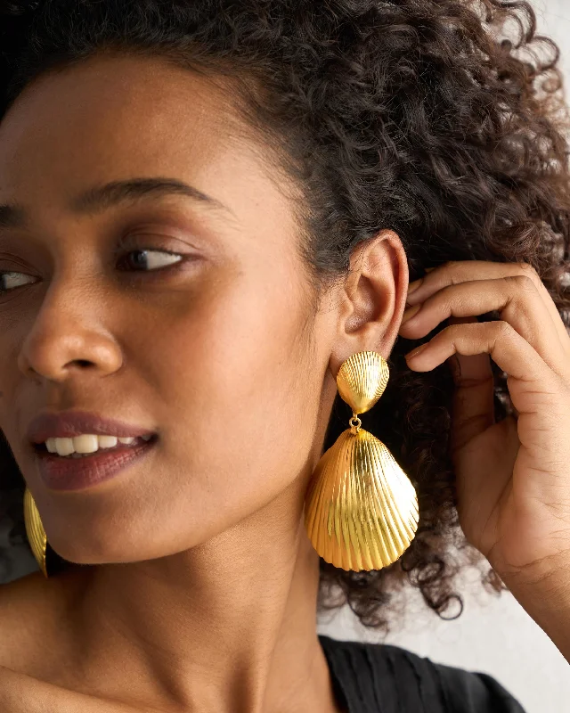 Hoop earrings with artistic filigree designs for an intricate, delicate finish-Fan Shell Earrings - Gold