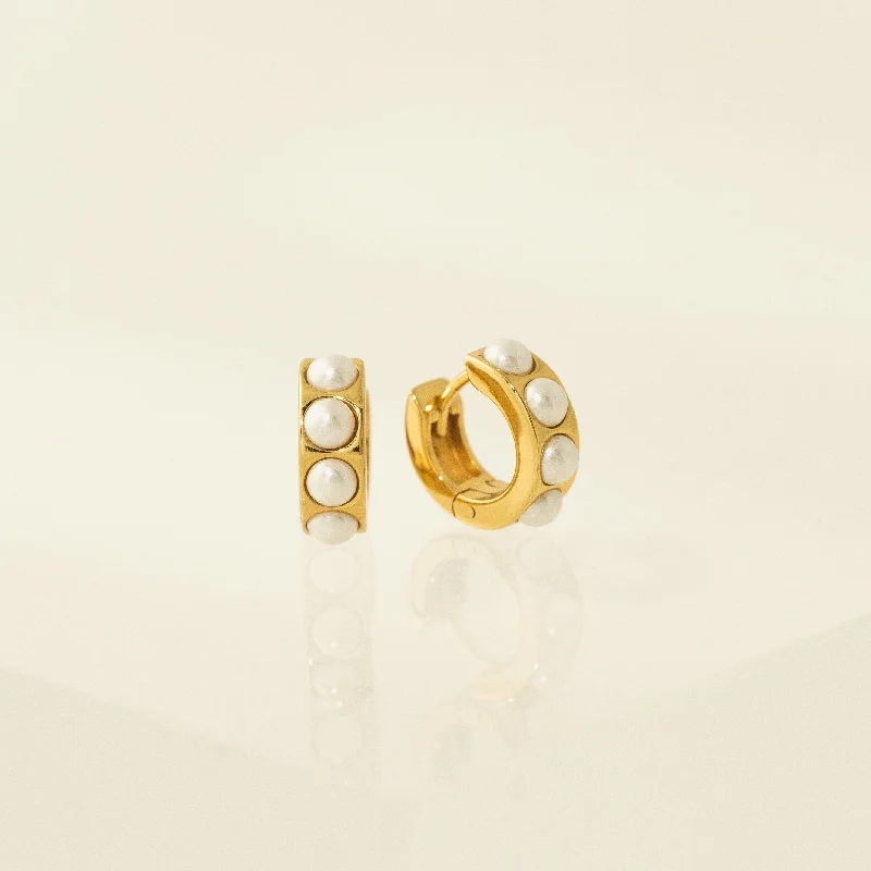 Best hoop earrings with lever-back closures for secure and easy wear-Pearl Chunky Huggie Hoop Earrings