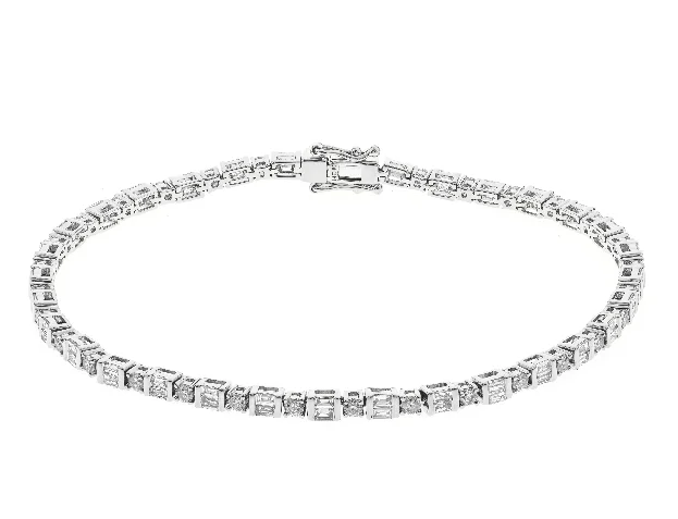 Vintage-inspired bangle bracelets with etched detailing for a timeless, antique look-14W Straight Line Diamond Tennis Bracelet